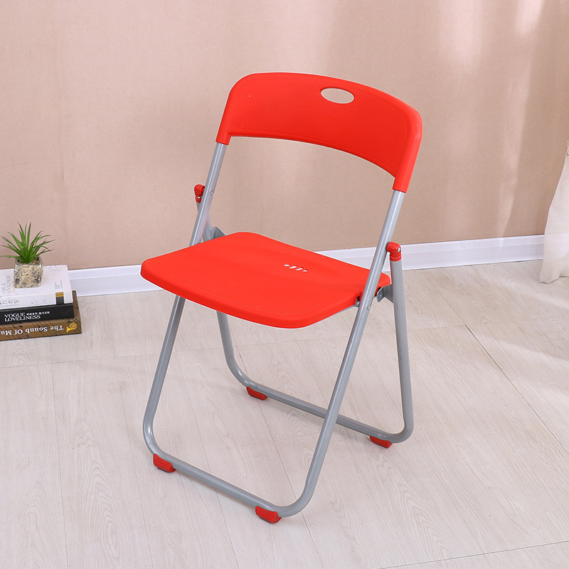 China Factory Commercial Stackable White Plastic Folding Chair Wedding Party Events Home Office Outdoor Furniture