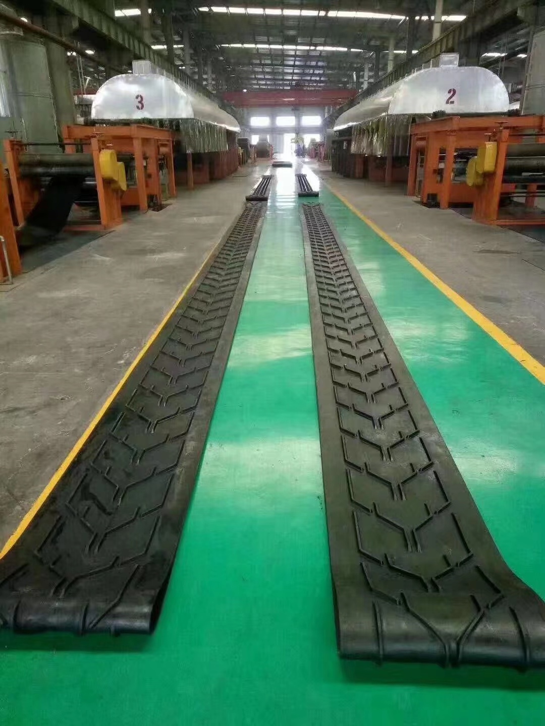 Chevron rubber conveyor belt  oil resistant rubber mat rough rubber conveyor belts 24 in hot splicing machine for conveyor belt