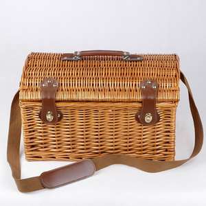 YRMT Wholesale Willow Picnic Basket Suitcase Shape Wicker Cheap Picnic Basket with Lid and Strap