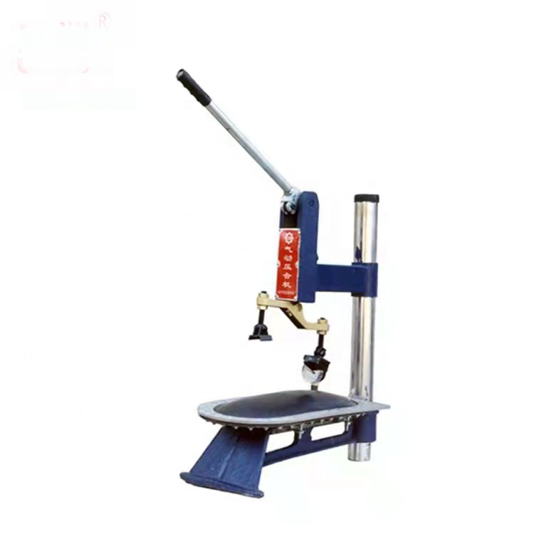 Small manual air press sole attaching machine