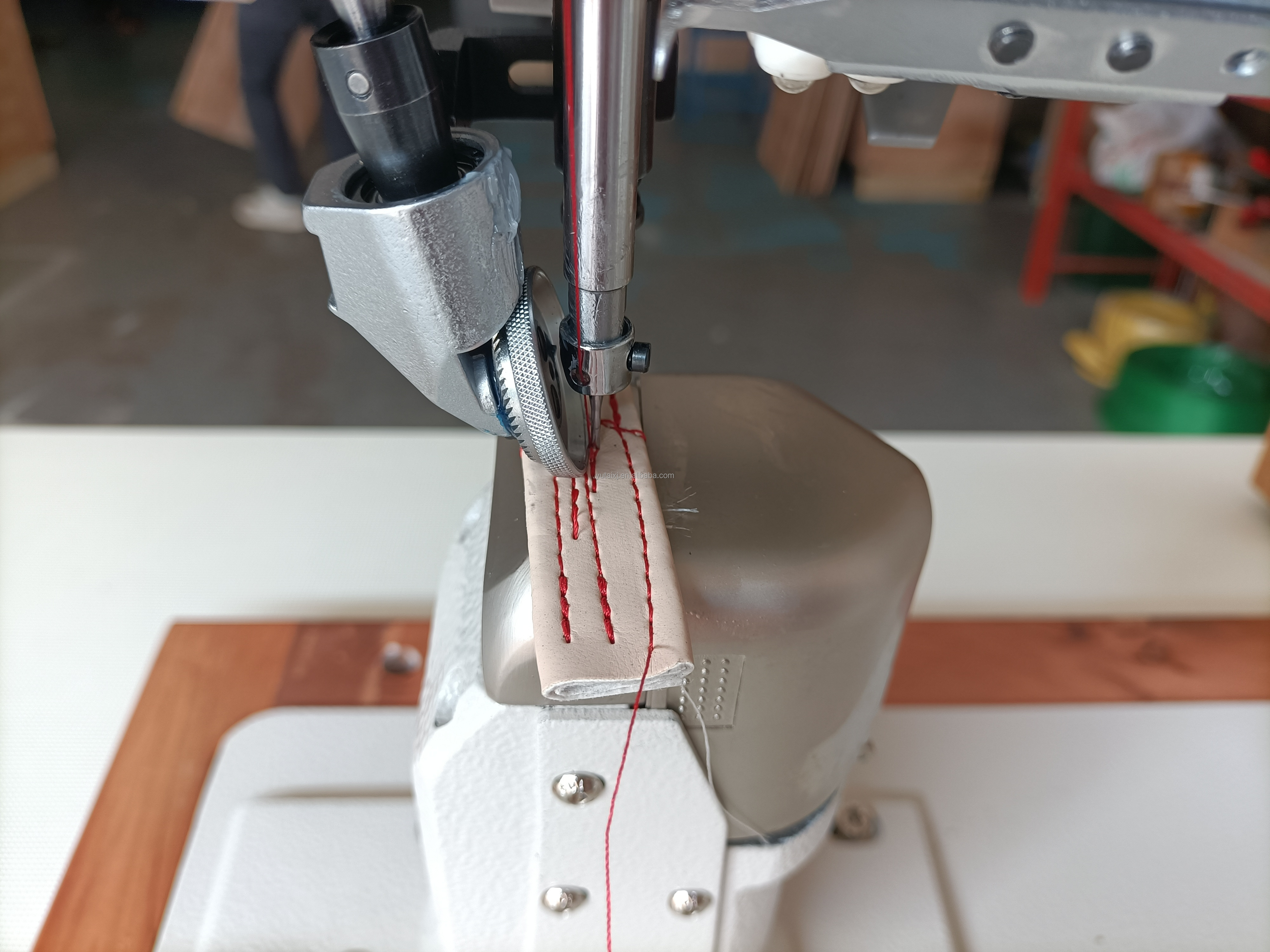 2023 Industrial Sewing Machine Jack Interlock Sewing Machine Price Label Stitching Machine