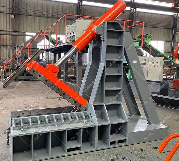 Qatar OTR tire Cutter 3000 4000mm Big Tire Cutting Machine