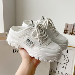 New Design Fashion Women Sport Shoes Sneakers Outdoor Soft Sole Women Slippers 2023