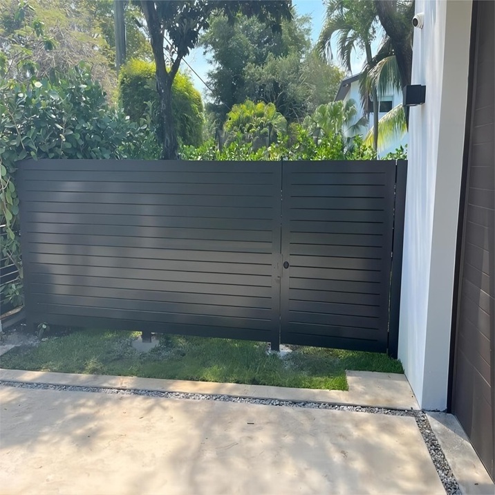 Morden customized black Metal Backyard Garden Farm aluminum horizontal slat panels Privacy slat fence