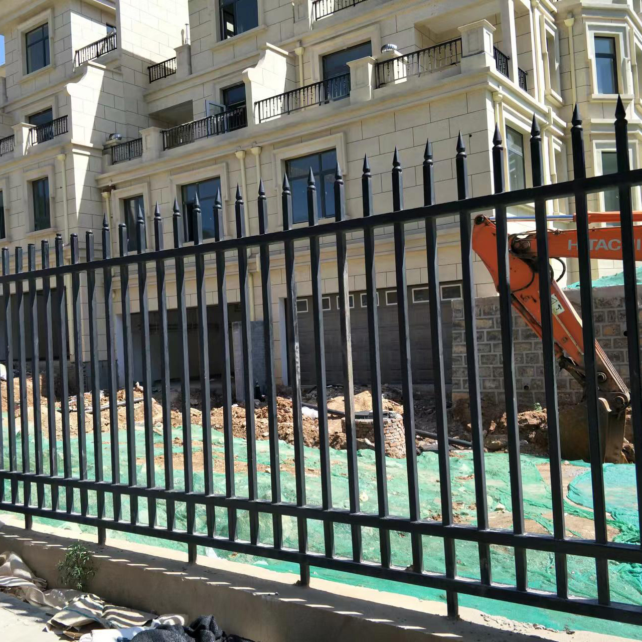 High security picket fence customized outdoor galvanized steel spear top picket fence design