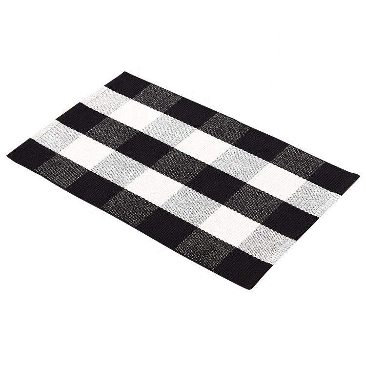 Wholesale Top Selling Black and White Cotton Carpets Washable Anti Slip Buffalo Plaid Rug