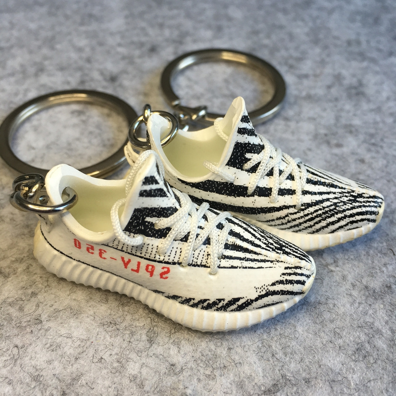 Free shipping 3d yzy frozen yellow sneaker kanye west shoe keychain for yzy 350 v2