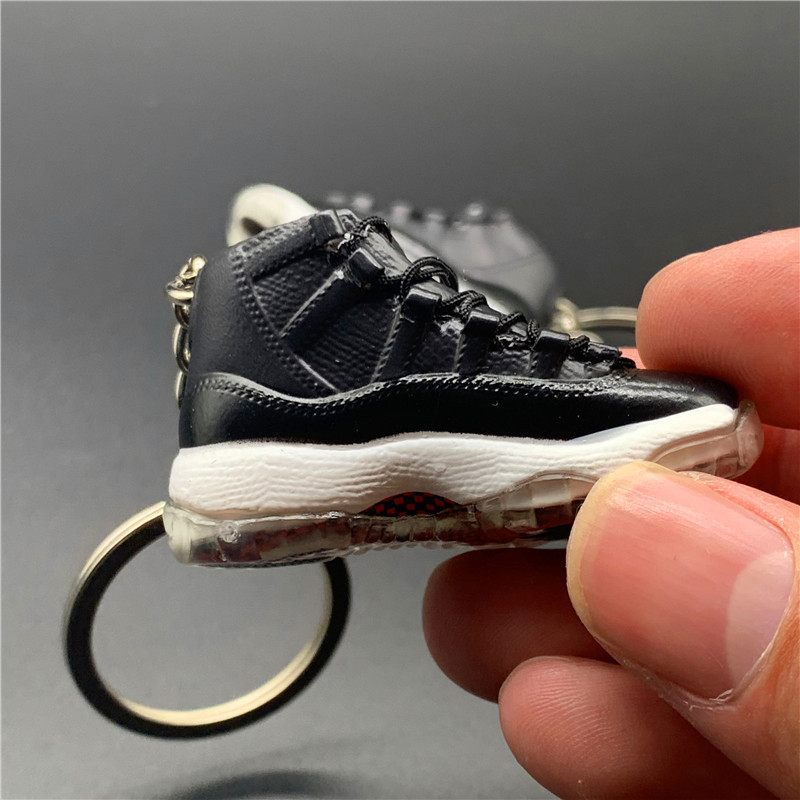 dropshipping 3d sneaker keychain sports Shoes Mini pvc yzy 350 v2 SB shoe keychain 3d sneaker