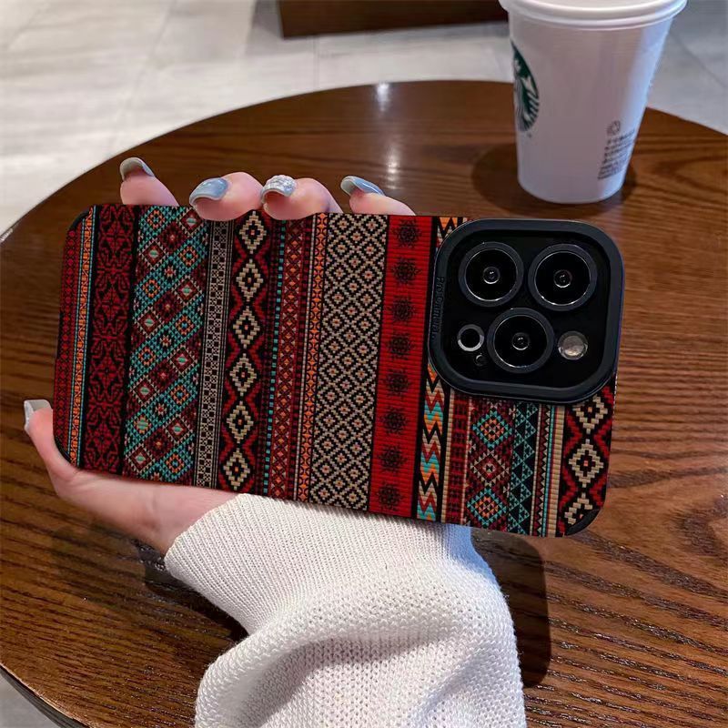 Totem splicing Phone Case For iPhone 14 15  Pro Max 13 12 X XR 7 8 15 Plus fashion Feather Soft TPU For iPhone