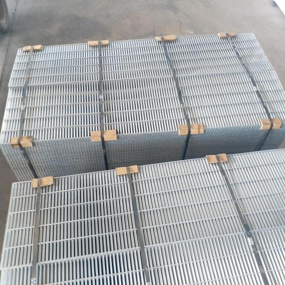 Hot dipped galvanized chicken wire panels (Anping factory)