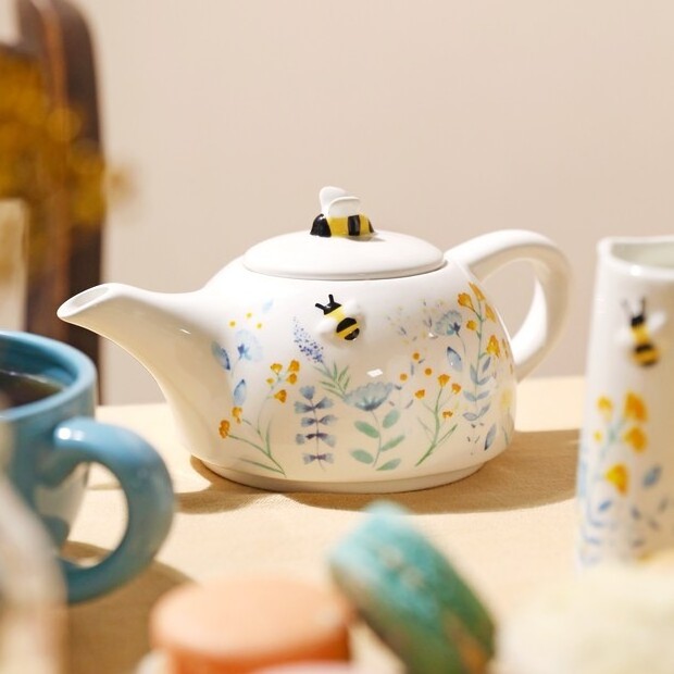 Floral Bee Ceramic Teapot and Mug Set Cornflower Blue Tea Pot Ceramic Teapot