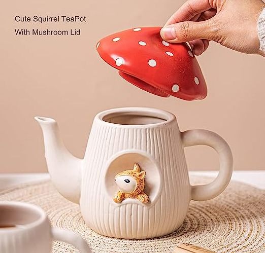 Cute Mushroom Teapot Handmade Glaze Polka Dot Lid Safety Matt Ceramic Tea Pot With Squirrel Decoration