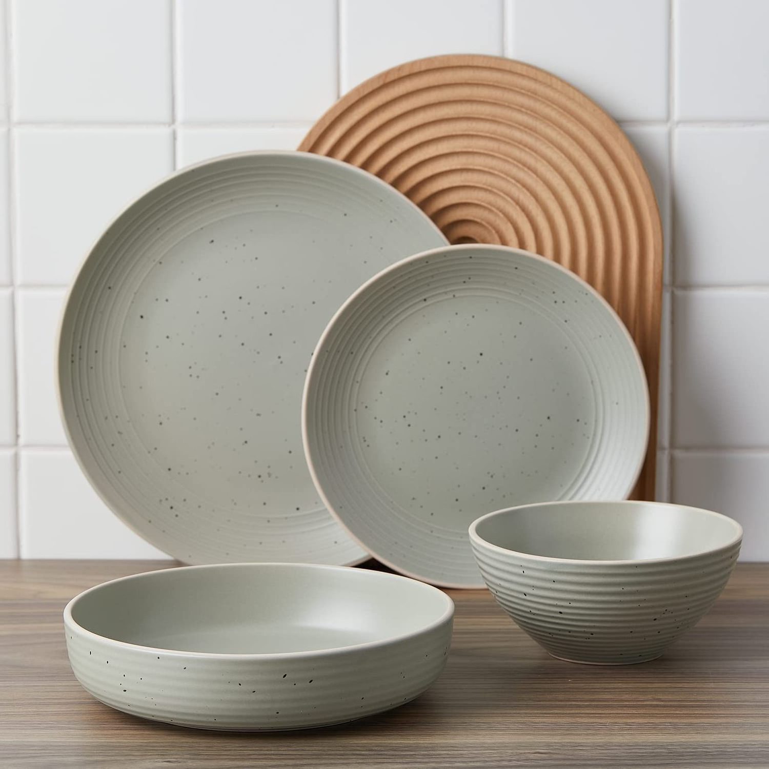 Stoneware Dinnerware Set of 4 Porcelain Kitchenware Set Ceramic Crockery in Bulk