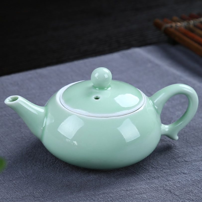 Cheap Fish Design Porcelain Tea Set of One Chinese Style Mini Ceramic Teapot with Six Cups