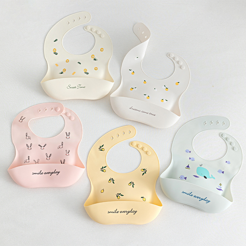 Wholesale cartoon adjustable Kids Food Bib Baby Feeding Stuff Cloth waterproof soft silicone baby bib