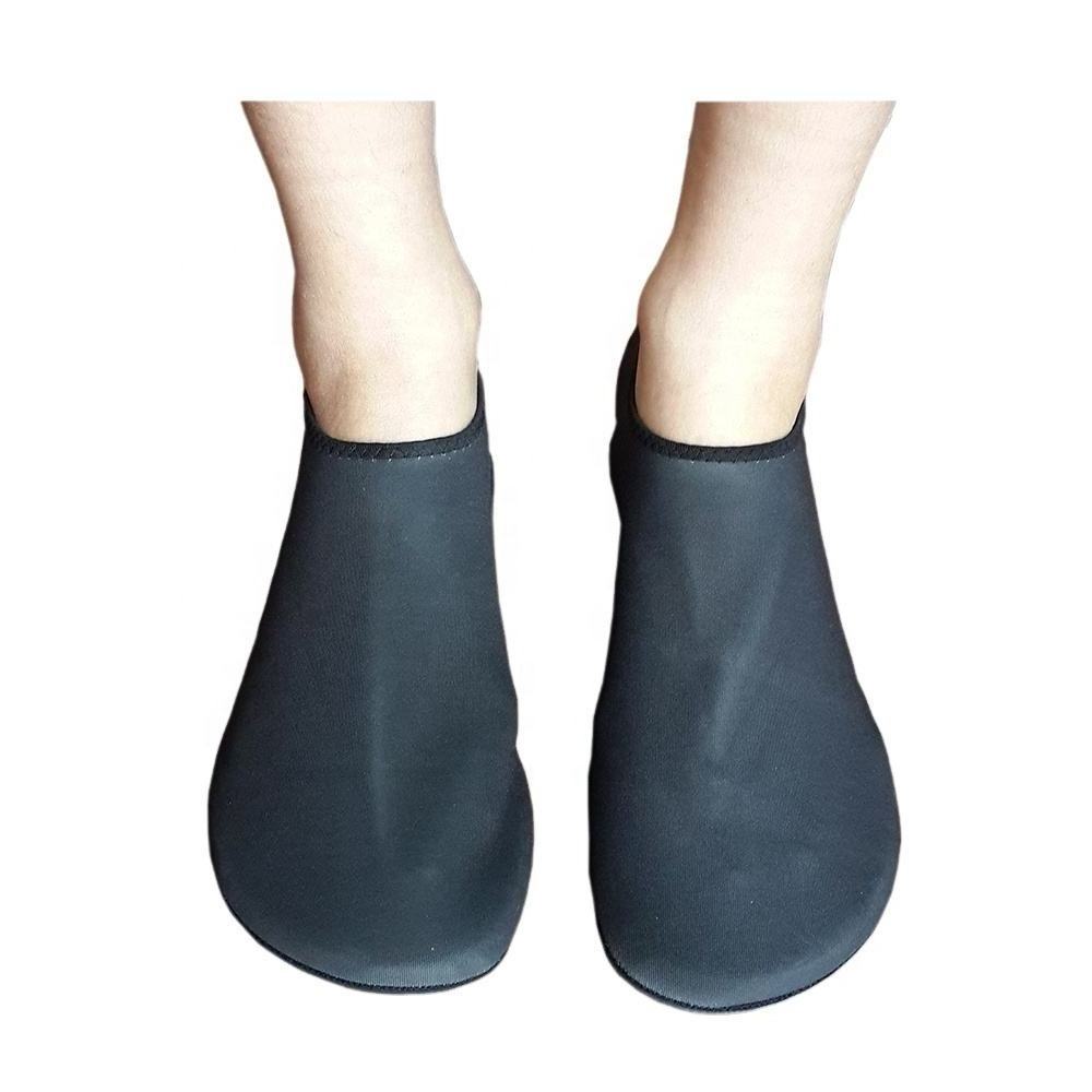 Custom quick dry non slip rubber beach diving water shoes neoprene snorkeling beach sand walking shoes socks wholesale for water