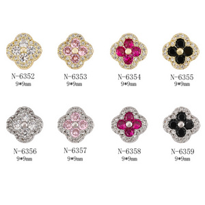 Fashionable Nail Rhinestone Accessory with Four-Leaf Clover Design Luxury Shinny Zircon Stones