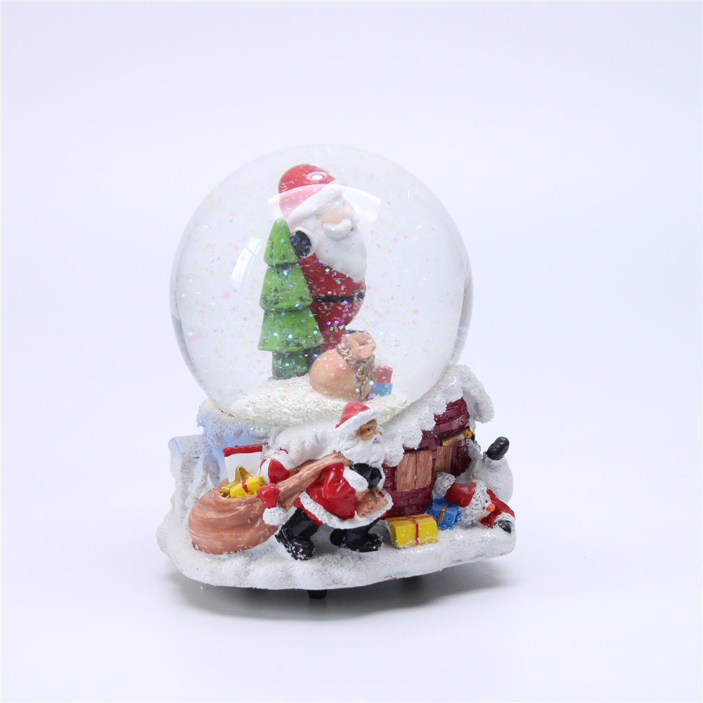 Resin Holiday Decorative Custom Made Snow Globe Glass For Xmas Gifts Water Ball