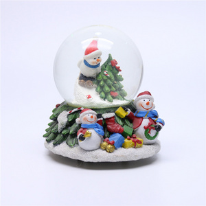 Safety materials christmas glass snow ball with good service musical water ball snow globe