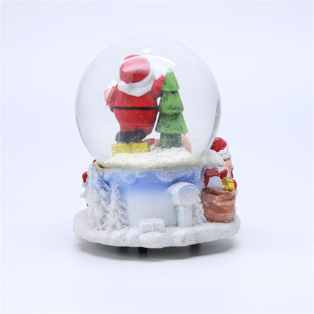 Resin Holiday Decorative Custom Made Snow Globe Glass For Xmas Gifts Water Ball