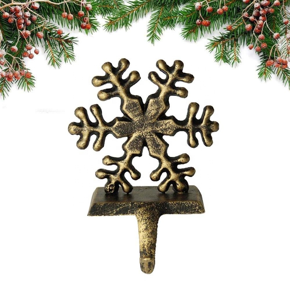 ISO9001 Holiday Decoration Sturdy And Durable Classic Design Alloy Cast Iron Snowflake Christmas Stocking Holders