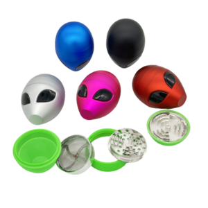 Newest Designs Smoking Kit UFO Alien Metal Grinder Portable Spice Crusher Tobacco Grinder for Smoke Shop