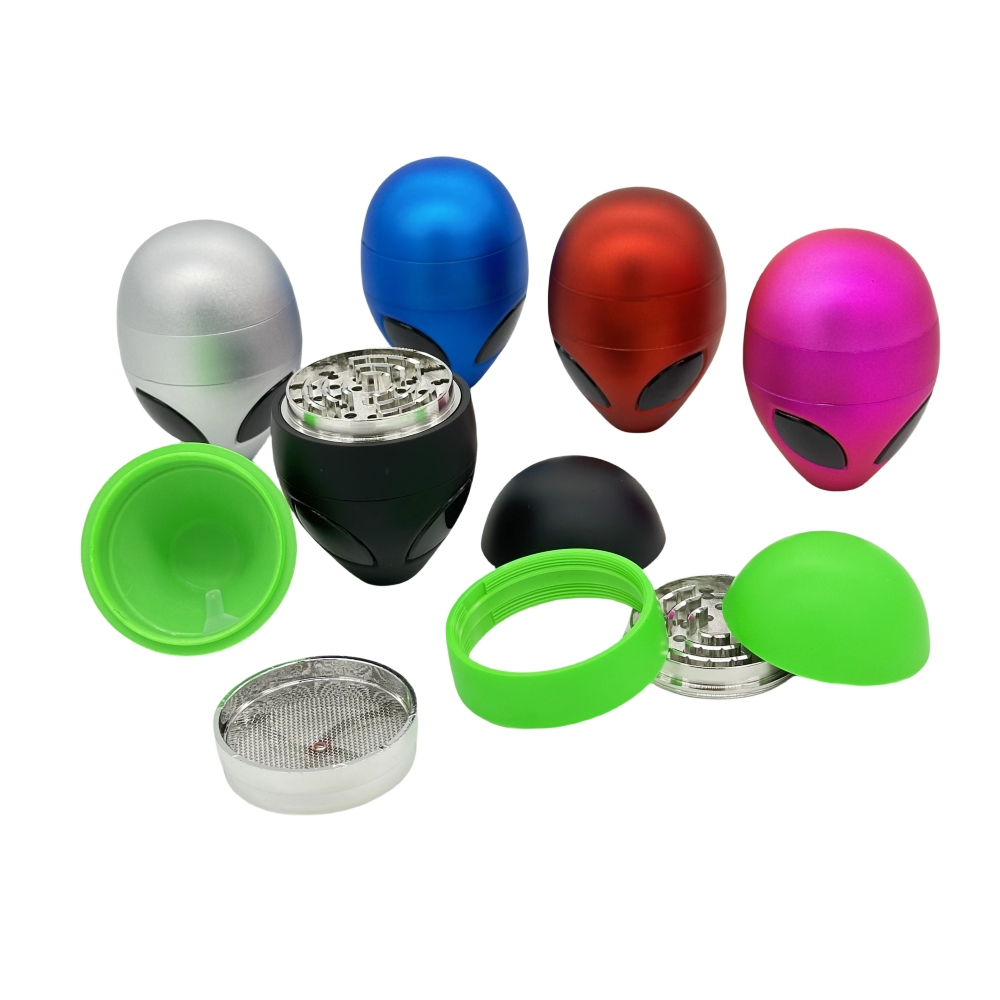 Newest Designs Smoking Kit UFO Alien Metal Grinder Portable Spice Crusher Tobacco Grinder for Smoke Shop