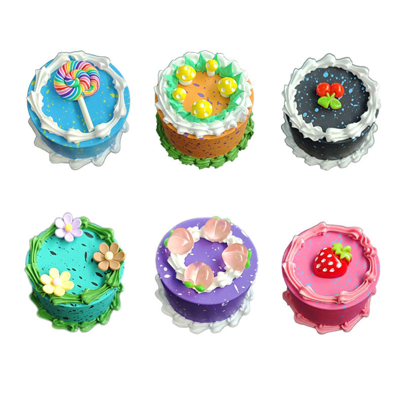 New Arrival Unique Design Zinc Alloy 63mm 4 Parts Cake Herb Grinder Cute Fanny Tobacco Grinder for Smoke Crusher for Herb