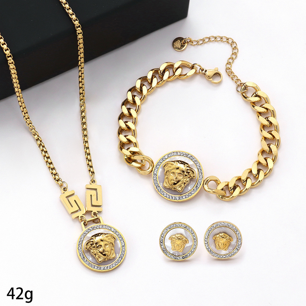 2023 New Luxury 18K Gold Plated Cuban Chain Bracelet Personality Head Rhinestone Necklace Earrings Stainless Steel Set for Women