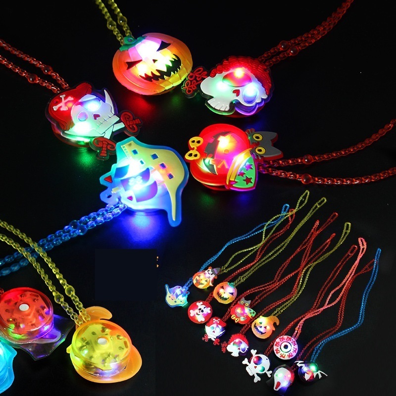 Hot Sale Halloween Led Flashing Plastic Pumpkin Pendant Glow Necklace Accessories Halloween Light Up Children Toys