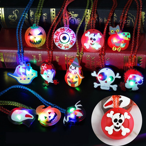 Hot Sale Halloween Led Flashing Plastic Pumpkin Pendant Glow Necklace Accessories Halloween Light Up Children Toys