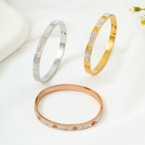 Hot Fashion Titanium Steel Pave Diamonds Women's Bangles Full of Star Nails Exquisite Stainless Steel Bangles Bracelets