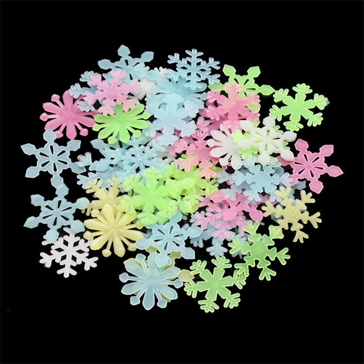 50Pc Luminous Snowflake Wall Stickers Shiny In The Dark Decal for Kids Baby Rooms Bedroom Christmas Home Decoration Navidad 2023