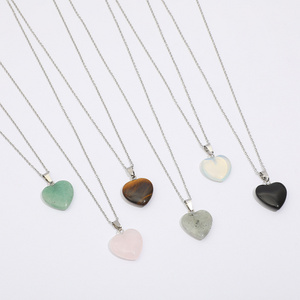 DAIHE New Arrival Stainless Steel Chain Luminous Heart Necklace Colorful Natural Stone Pendant Necklace For Women Girl