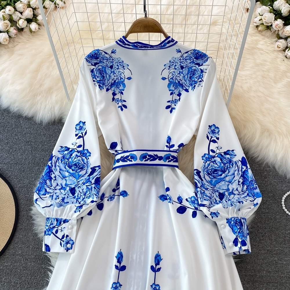 2023 white blue flowers beauty lady Spring new court style celadon dress elegant temperament swing long skirt