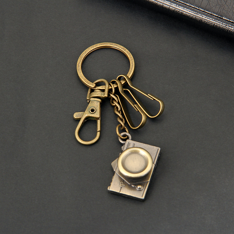 Wholesale Fashion Mini Retro Bronze Metal Car Key Chain Multi Cameras String Personalized Keychain For Men