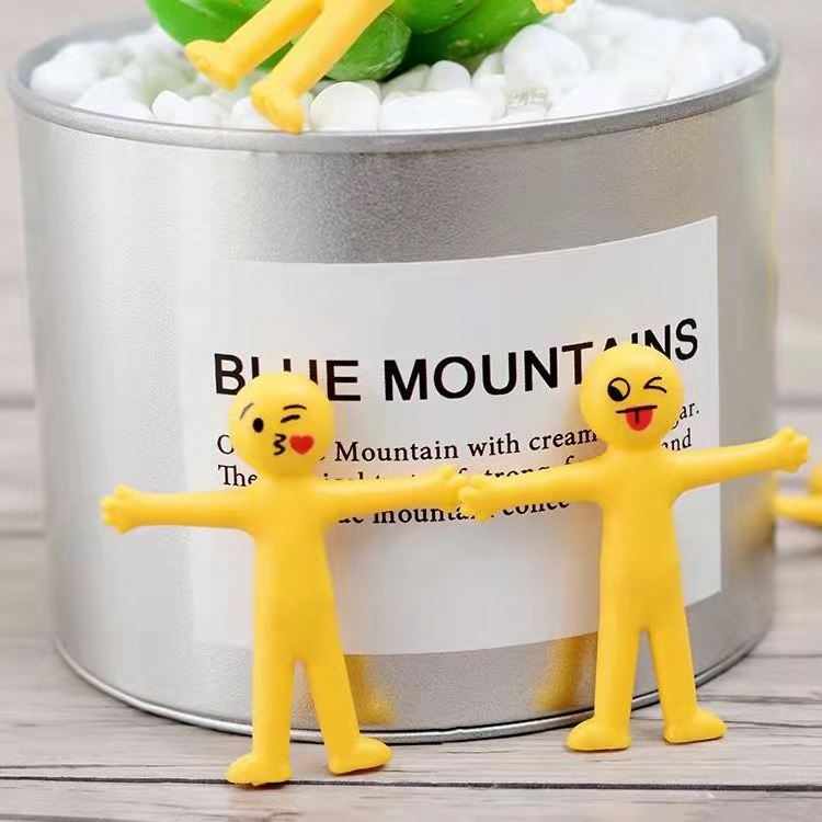 Best New creative interactive smiley Funny face Small Capsule toy can be folded yellow Elastic Stretchy little man Fidget Toys