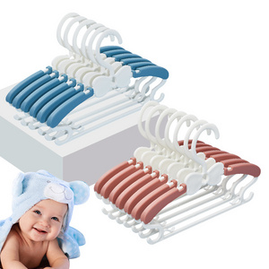 Children's Coat Hangers Scalable Non Slip and No Marks Plastic Clothes Storage Rack Space Saver Plastic Baby Clothes Hanger