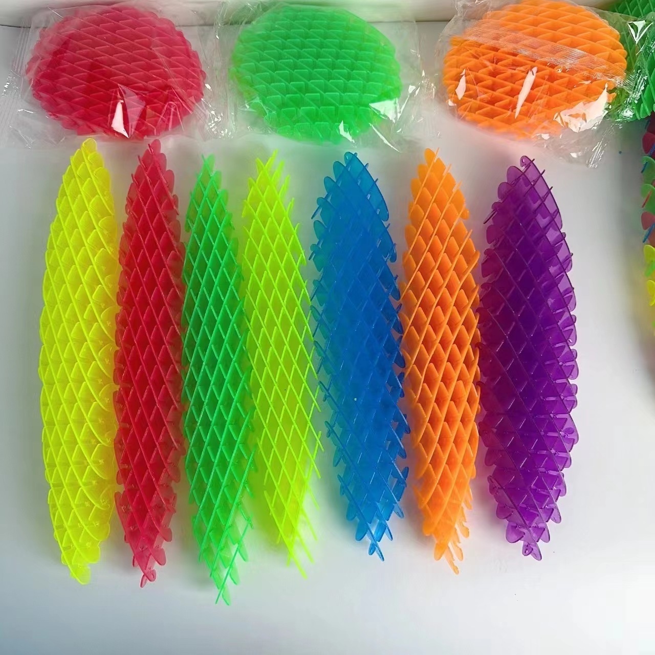 2024 Wholesale Squeeze Toys Worm Squish Fidget Toy Release Soft Rubber Novelty Sensory Decompression Toy