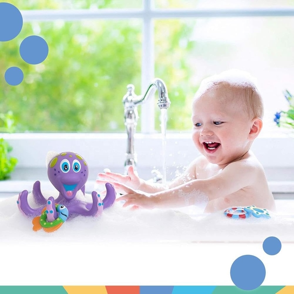 Hot selling playing water toys Floating Purple Octopus with 5 pcs Hoopla Rings Interactive Bath Toy for toddlers