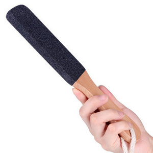 2023 High Quality Foot Brush Exfoliating Dead Skin Brush Wooden Handle Pumice Stone Feet Brush