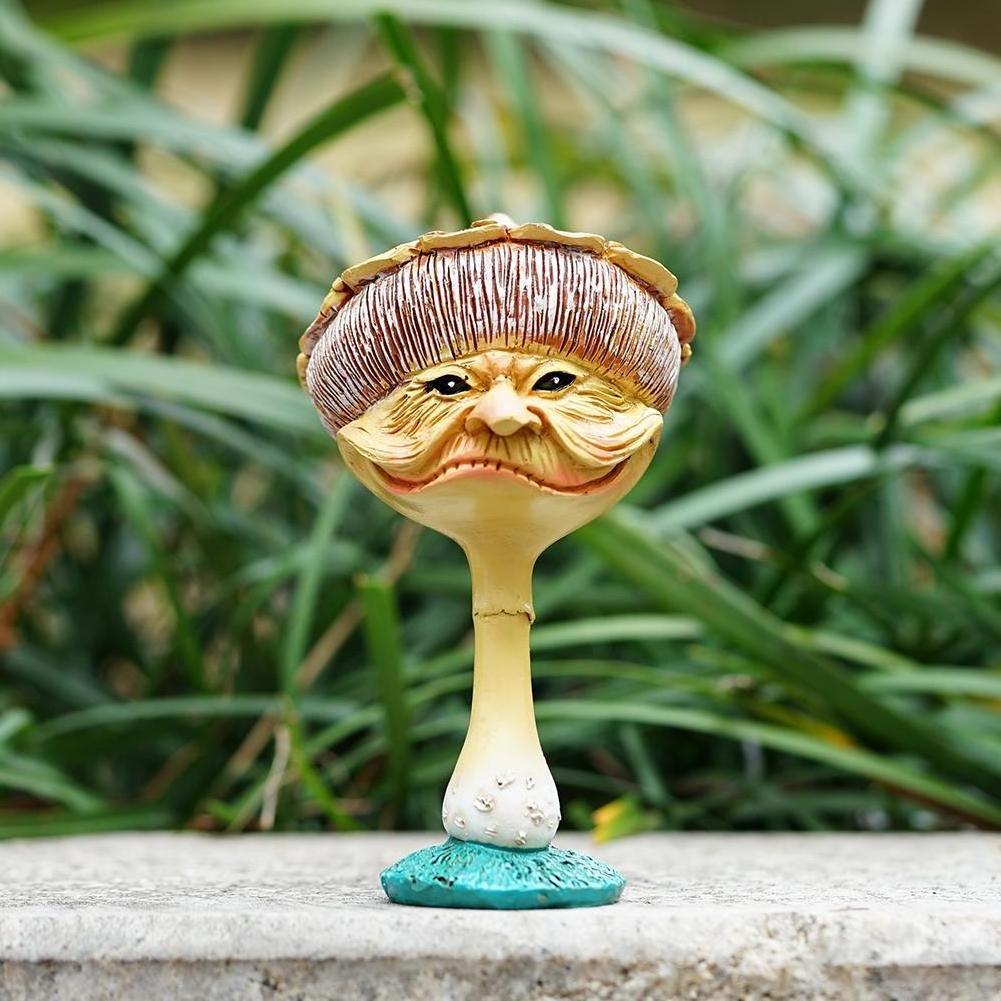 Fengzhi Factory Modern Outdoor/Indoor Resin Crafts Statue Creative Funny Mushroom Grandma Decoration