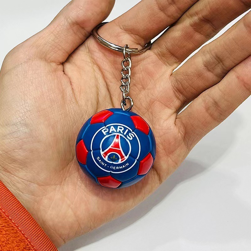 Factory Wholesale Mini 3D PVC Rubber Football Club Keychain Keyring PU Leather Plastic Sports Soccer Ball Key Ring Chain