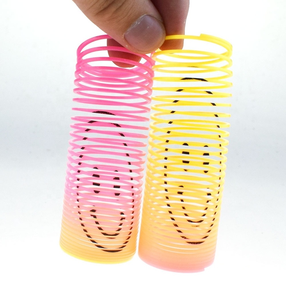 2023 Wholesale Elastic Mini Rainbow Spring Coil Anti stress Hand Skill Birthday Party Toy Rainbow Spring Toy