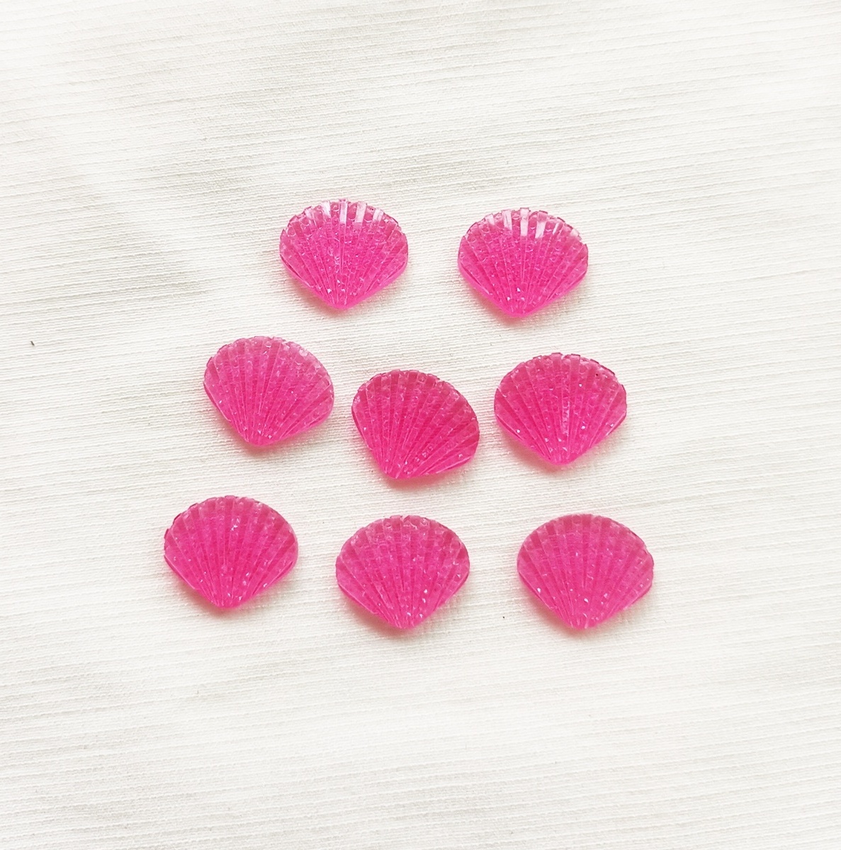 10x12mm red transparent clam resin stone glue on earring and flatback seashell glue on nail as decoration hot selling