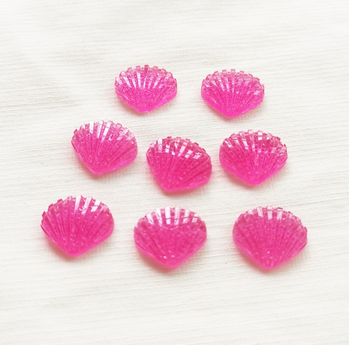 10x12mm red transparent clam resin stone glue on earring and flatback seashell glue on nail as decoration hot selling