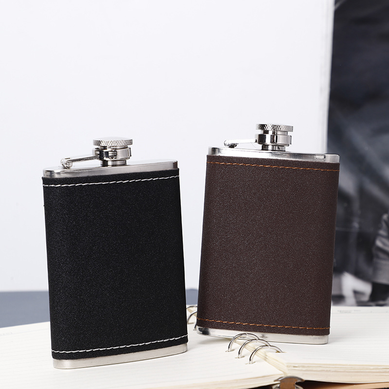 ZQ190 Stainless Steel Hip Flask with Funnel Whisky Alcohol Leather Whiskey Flask Friends Man Bridesmaid Gifts