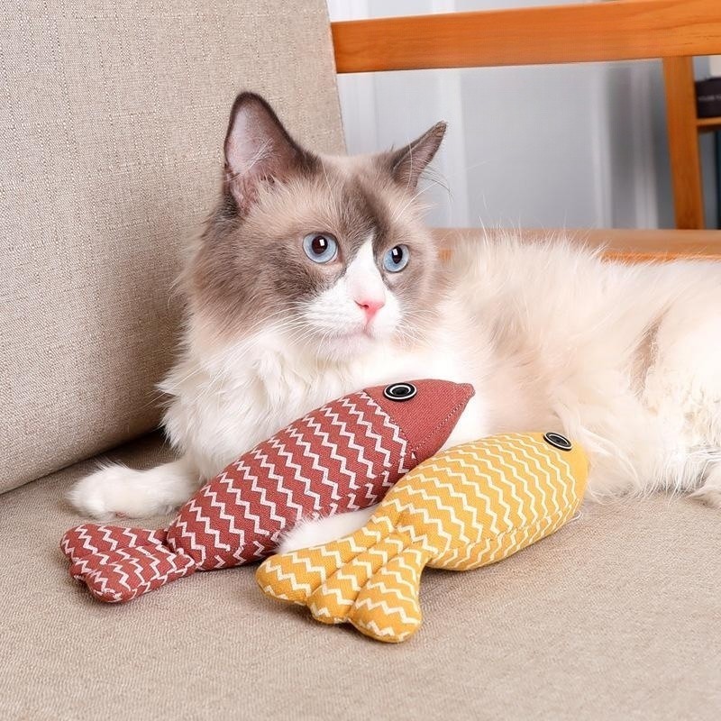 Cat Catnip Toy for Indoor Cats Cute shape Calming Pillow Linen Chew Kitten Toy Cute Fish Pillow for Cat Sleeping