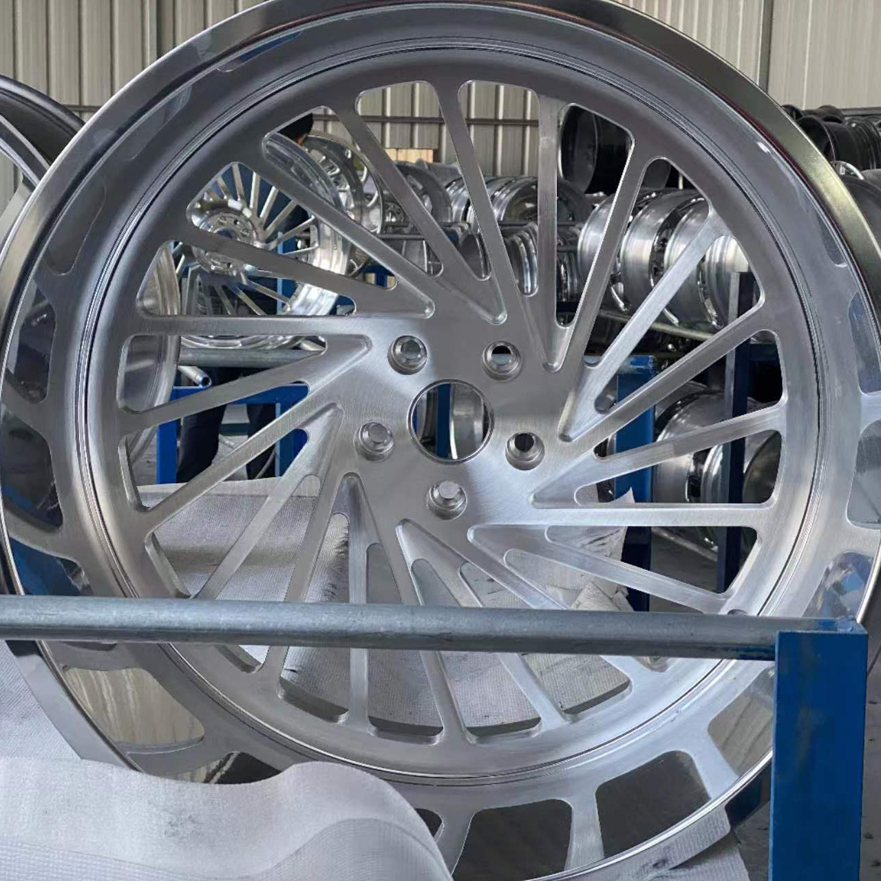 20x10 20x12 20x14 22x10 22x12 22x14 24x12 24x14 26x12 26x14 26x16 H style monoblock forged  wheels