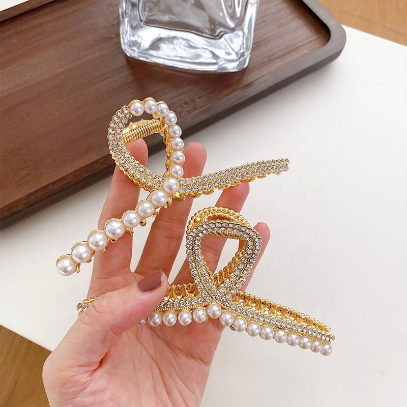 Ins Hot Selling Metal Hair Claw Clips 11.5cm Elegant Pearl Rhinestone Crossed Hair Claws For Women